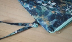 Obal na plavky 32 x 33 cm listy na petrolejové a mentolové