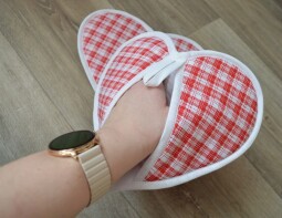 Kuchyňská chňapka srdíčko bíločervená kostička 2 ks