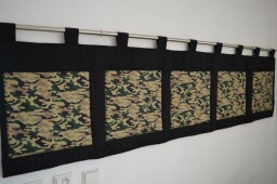 Velký kapsář na zeď 200x50 cm černá Maskáč