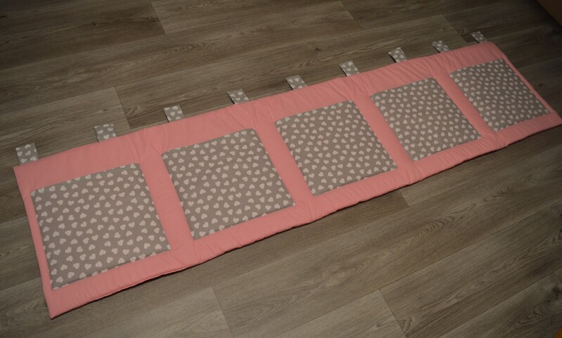 Velký kapsář za postel 200x50 cm Srdíčka