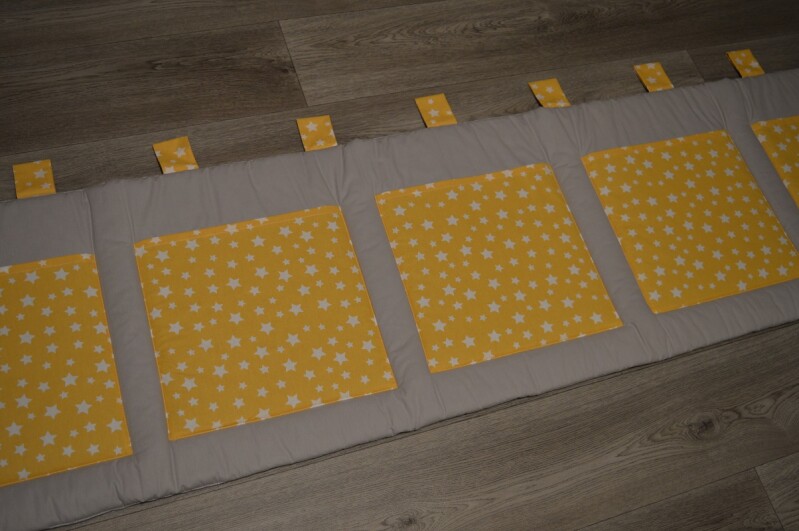 Kapsář za postel 200 x 50 cm šedá, žlutá Hvězdička