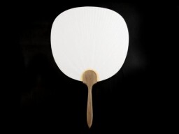 Papírový vějíř 24x37 cm - rekvizita k focení