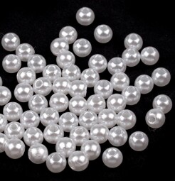 Plastové perličky - korálky průměr 4mm  - bílá (balení 100ks)