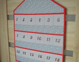 Textilní adventní kalendář na pověšení