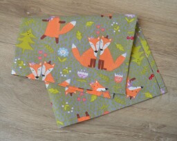 Bavlněný ubrousek na svačinu Zamilované lišky