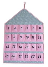 Závěsní textilní adventní kalendář 