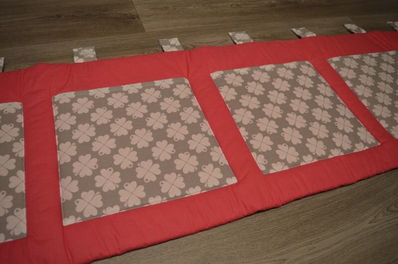 Kapsář na zeď 200 x 50 cm malinově růžová Čtyřlístek