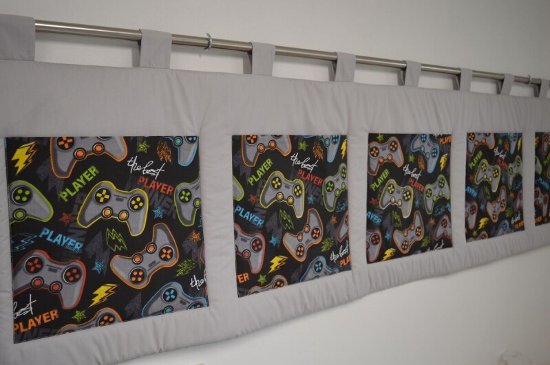 Velký kapsář za postel 200x50 cm - Herní motiv na šedé