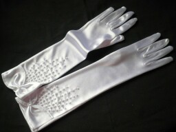 Bílé prstové rukavice s mašličkou a perličkami