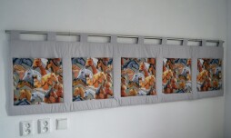 Kapsář za postel 200 x 50 cm Koníci
