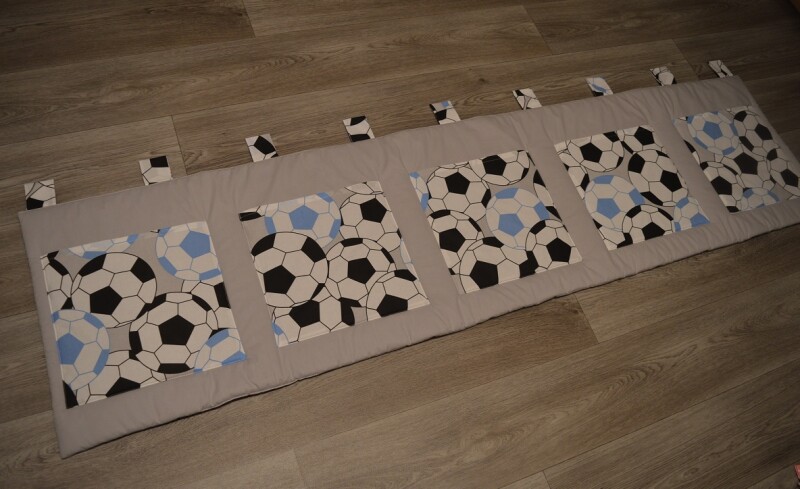 Velký kapsář na zeď 200x50 cm - světle šedá Fotbal