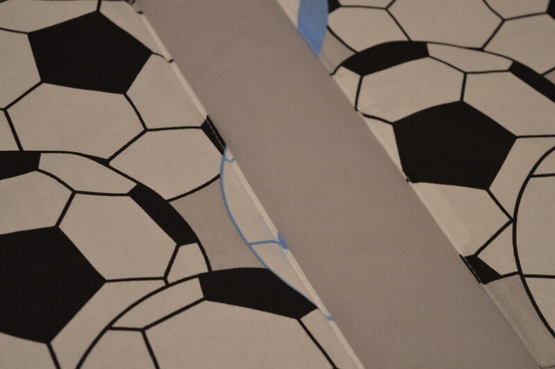 Velký kapsář na zeď 200x50 cm - světle šedá Fotbal