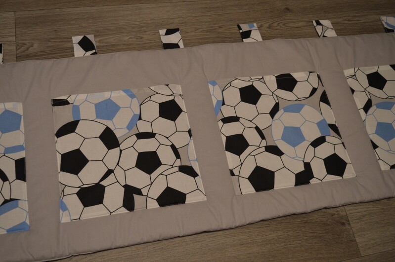 Velký kapsář na zeď 200x50 cm - světle šedá Fotbal