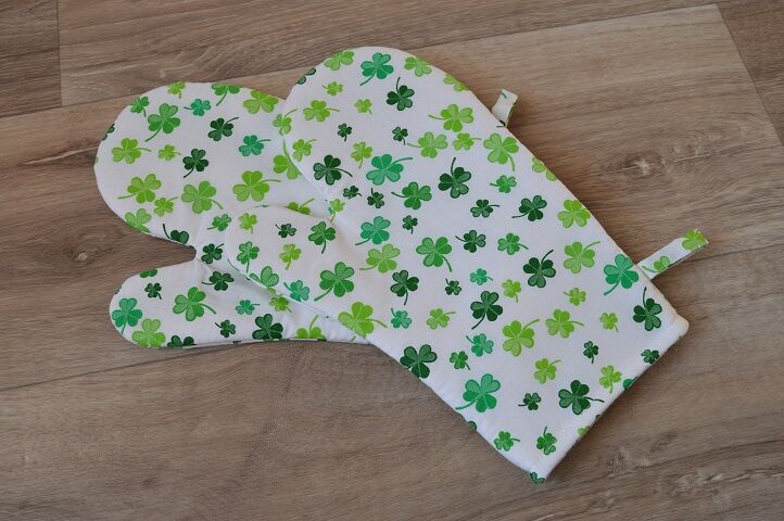 Kuchyňská chňapka Čtyřlístek na bílé