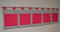 Velký kapsář na zeď 200x50 cm - Tmavě růžová na šedé
