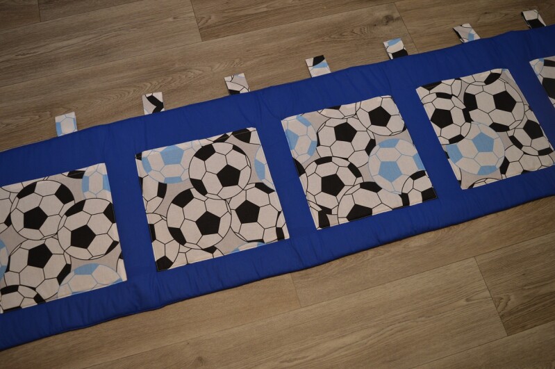 Fotbalový kapsář na zeď 200x50 cm