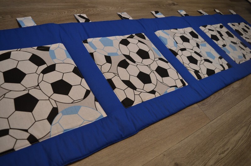 Fotbalový kapsář na zeď 200x50 cm