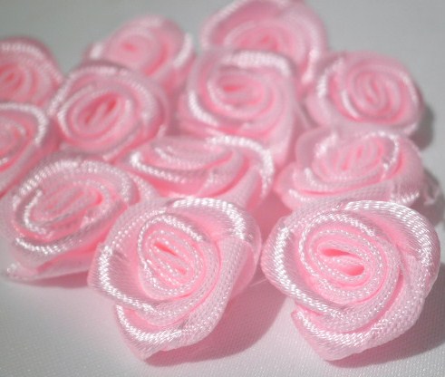 Světle růžová růžička 20 mm
