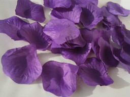 Okvětní plátky růží látkové - fialová 100 ks