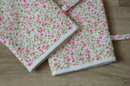 Kuchyňské chňapky/rukavice Kvítí na bílé 2 ks