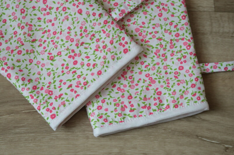 Kuchyňské chňapky/rukavice Kvítí na bílé 2 ks