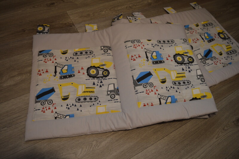 Velký kapsář na zeď 200x50 cm světle šedá Stavební stroje