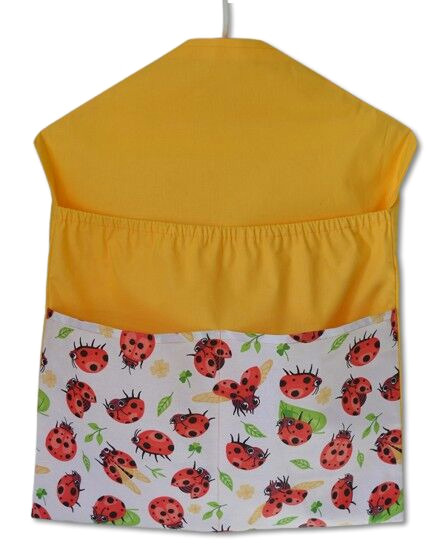 Kapsář na ramínko do školky berušky na tmavě žluté