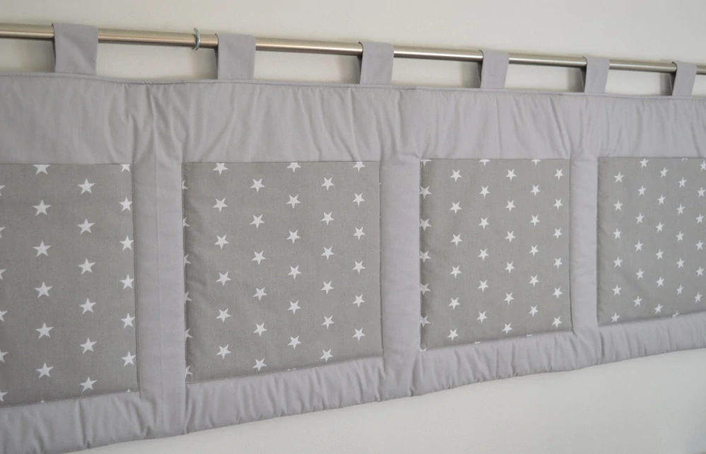 Velký kapsář za postel 200x50 cm Hvězdičky na šedé