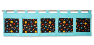 Velký kapsář na zeď za postel 200x50 cm vesmír na tyrkysové